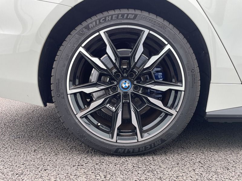 G26 i4 M50 RHD