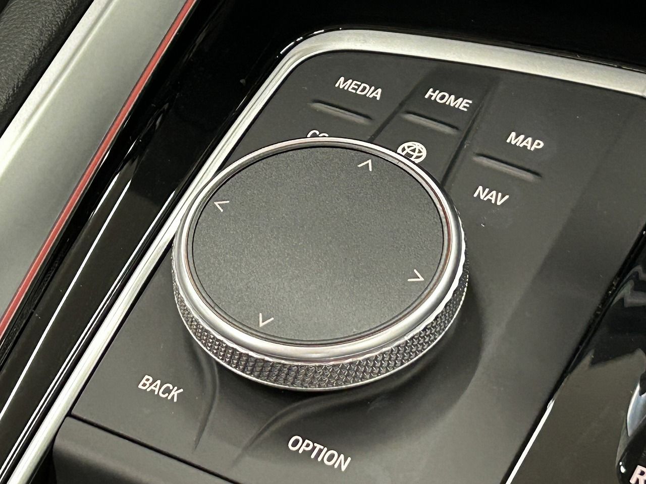 G29 z4 sDrive20i RHD