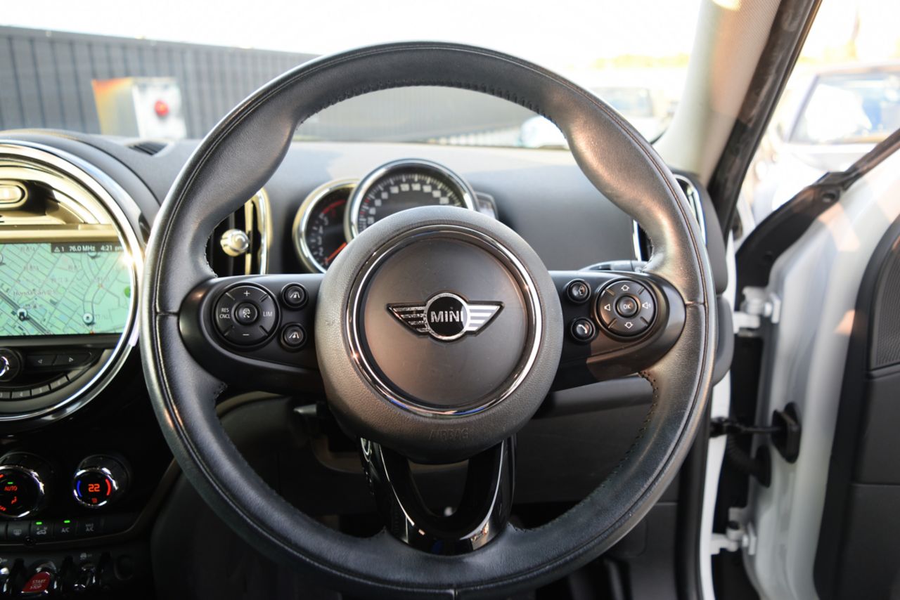 MINI CROSSOVER COOPER D