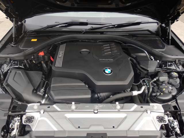 330i Berline RHD