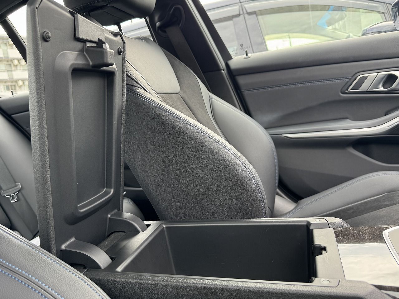G20 330e Saloon RHD MX