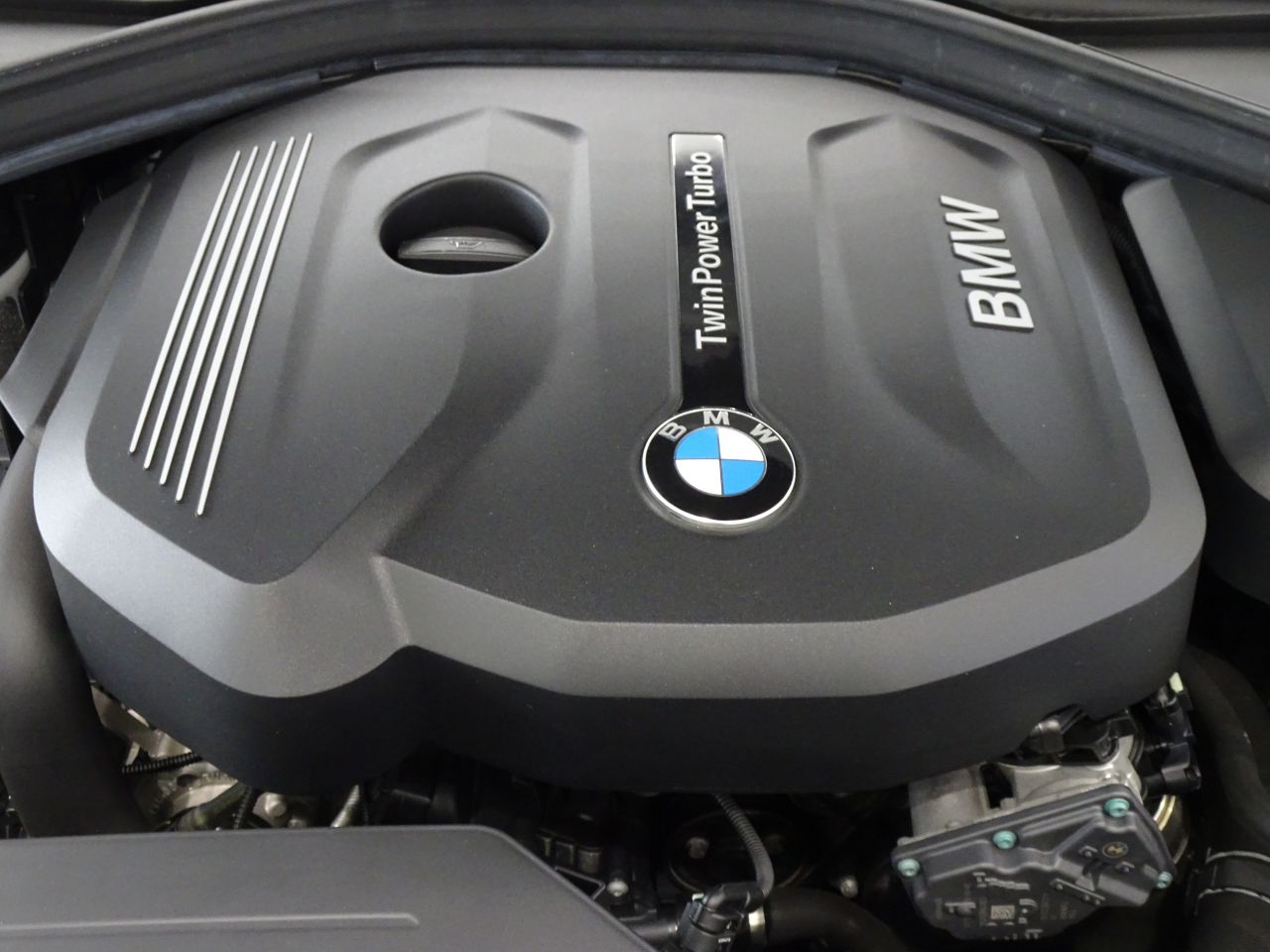 318I TOURING RHD