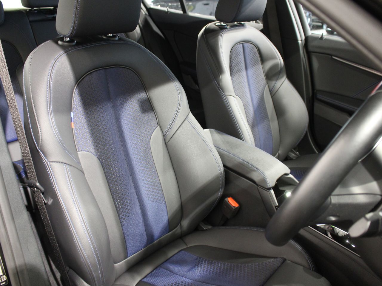 F40 118d Sports Hatch 5-door B47 2.0d