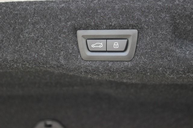 520i Sedan RHD