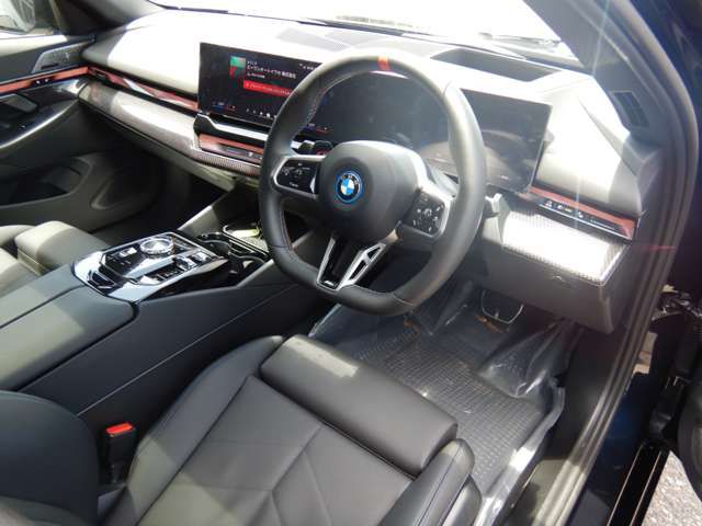 BMW i5 M60 xDrive Sedan RHD