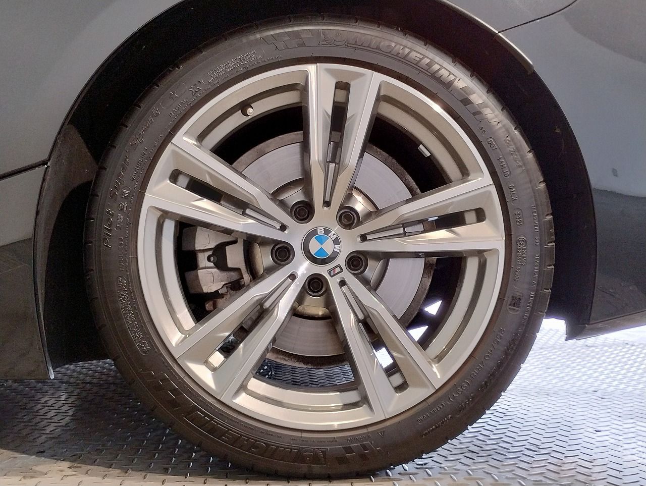 G29 z4 sDrive20i RHD