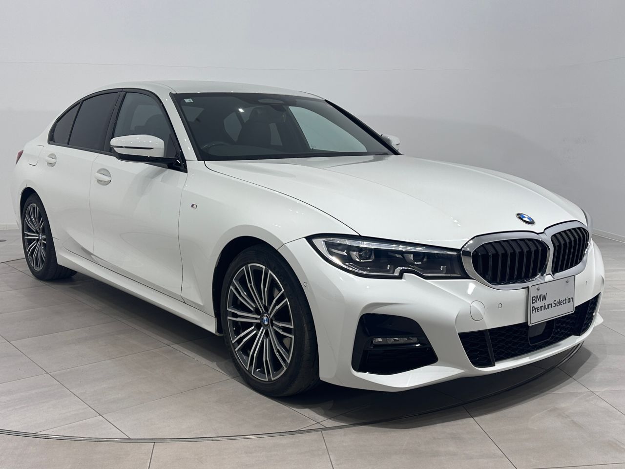 G20 320d xDrive RHD Saloon