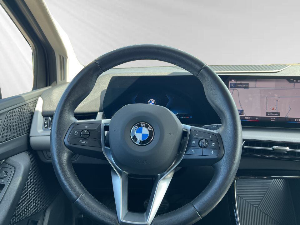 BMW 216