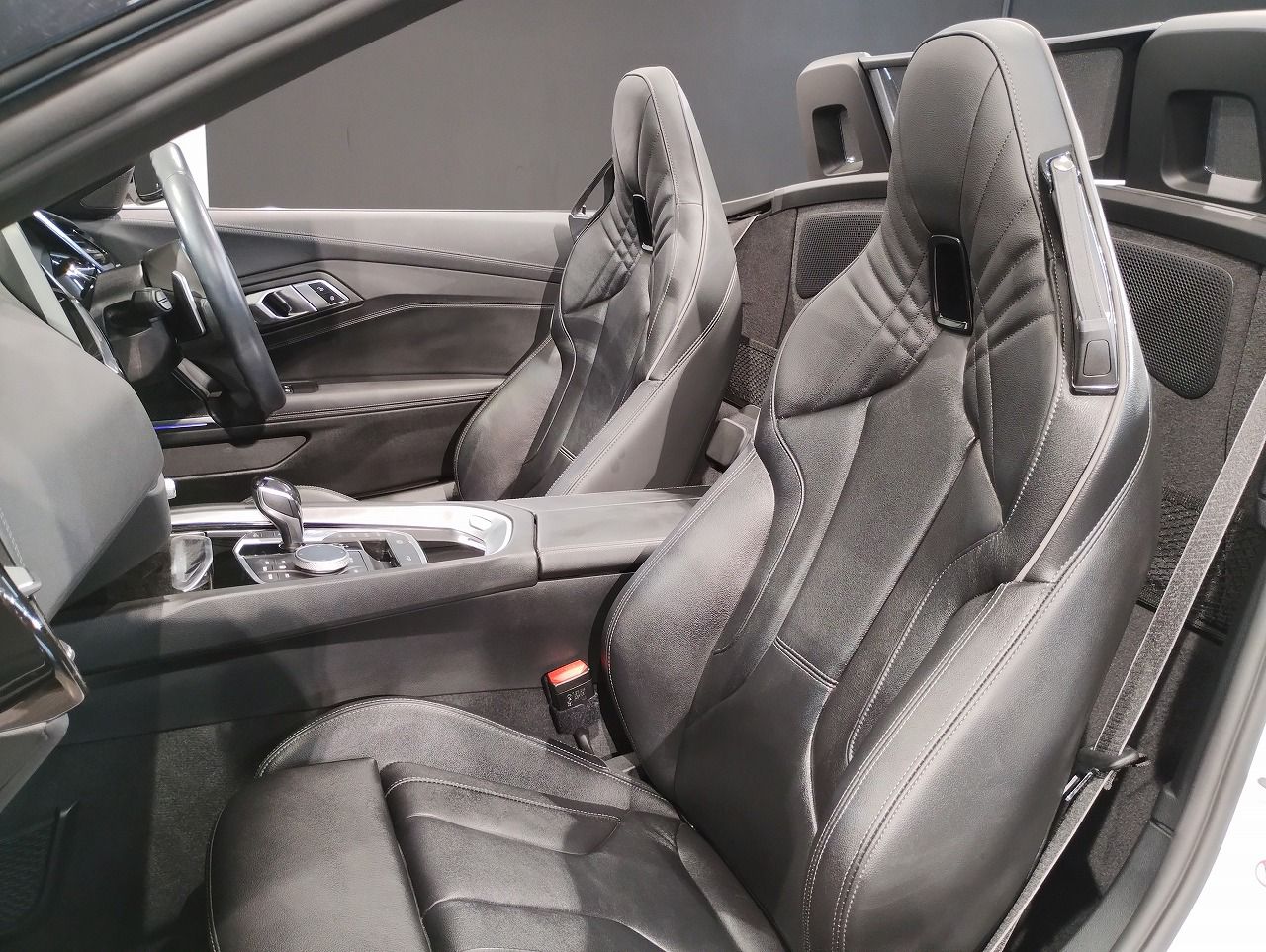 G29 z4 sDrive20i RHD