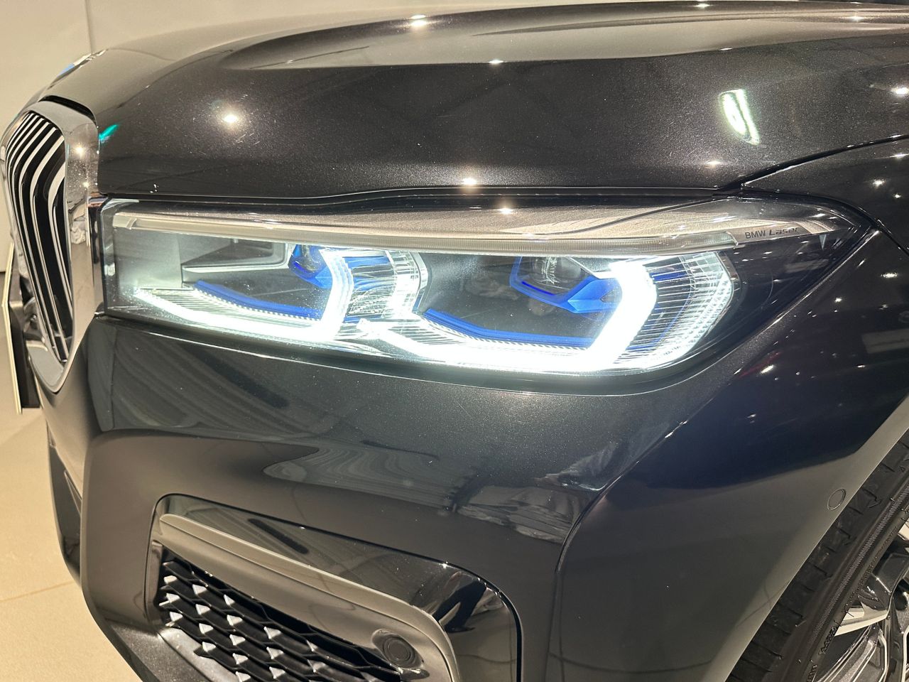 G20 320d xDrive RHD Saloon