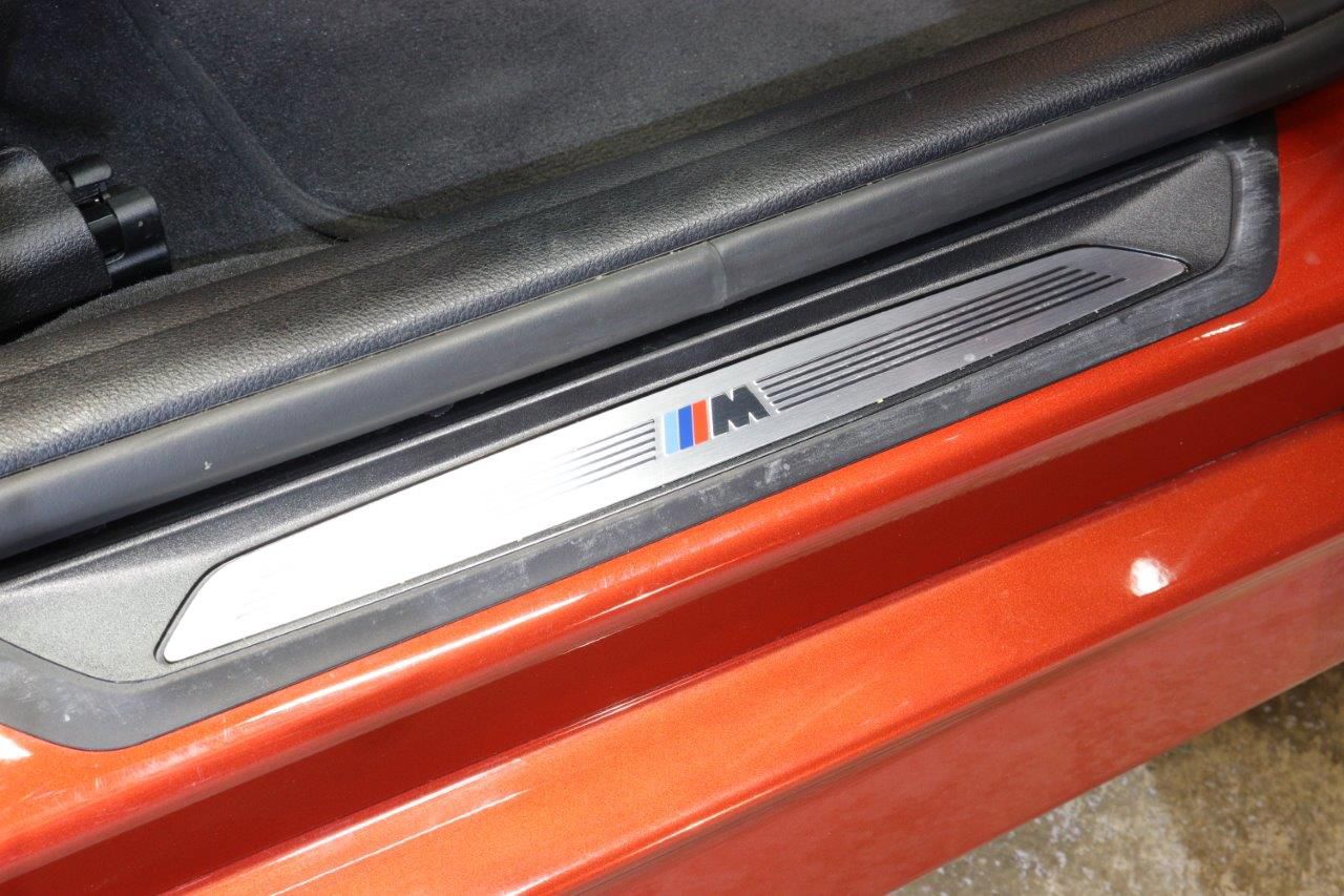318I SEDAN RHD
