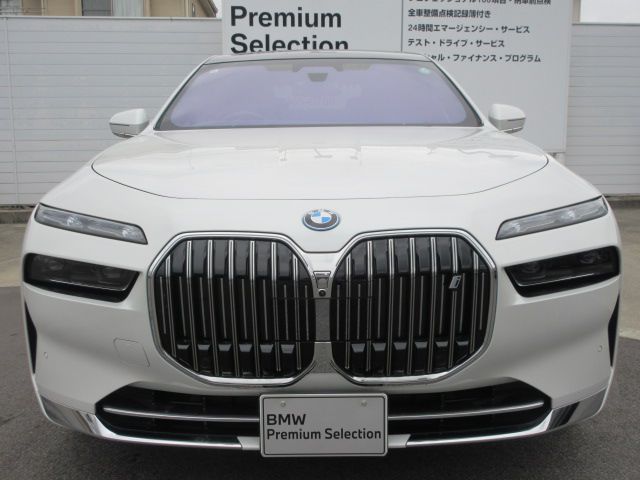 i7 xDrive60 Sedan RHD