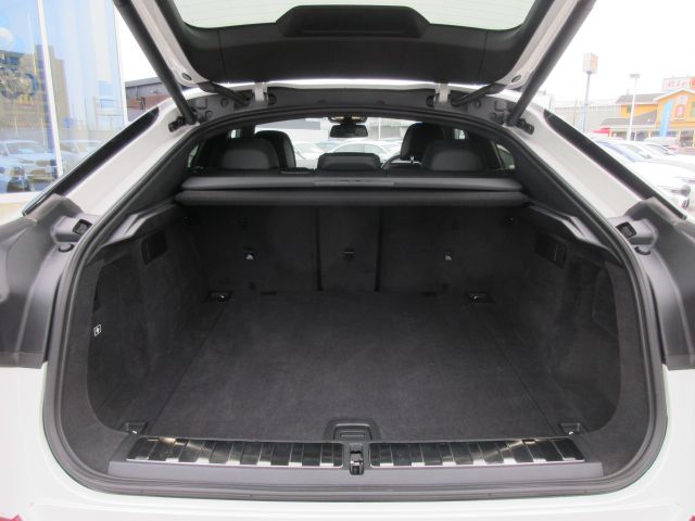 X6 M60i xDrive RHD