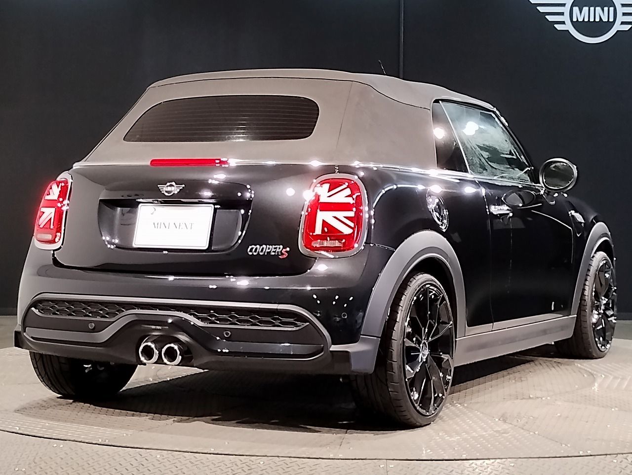 MINI Cooper S Convertible RHD