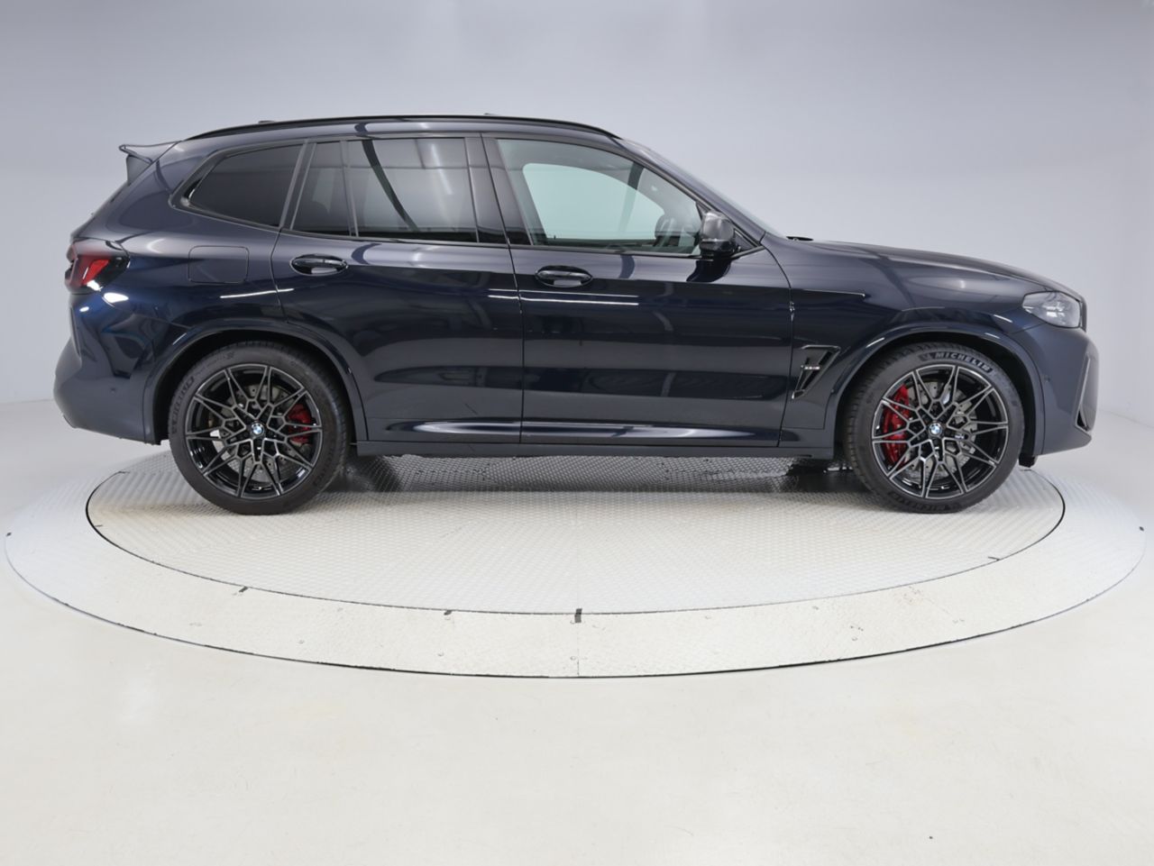 F97 X3 M RHD LCI