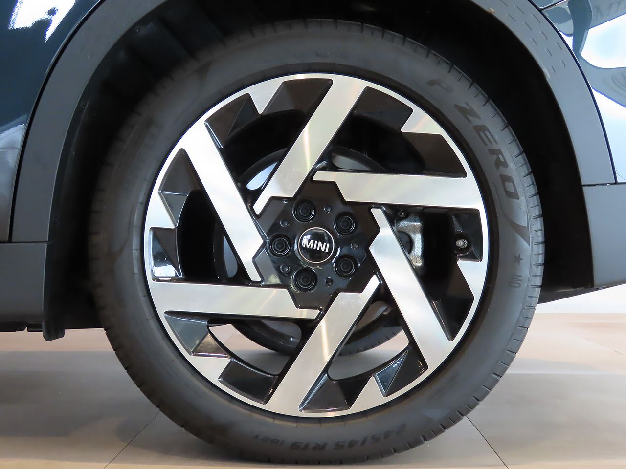 U25 MINI Countryman SE ALL4