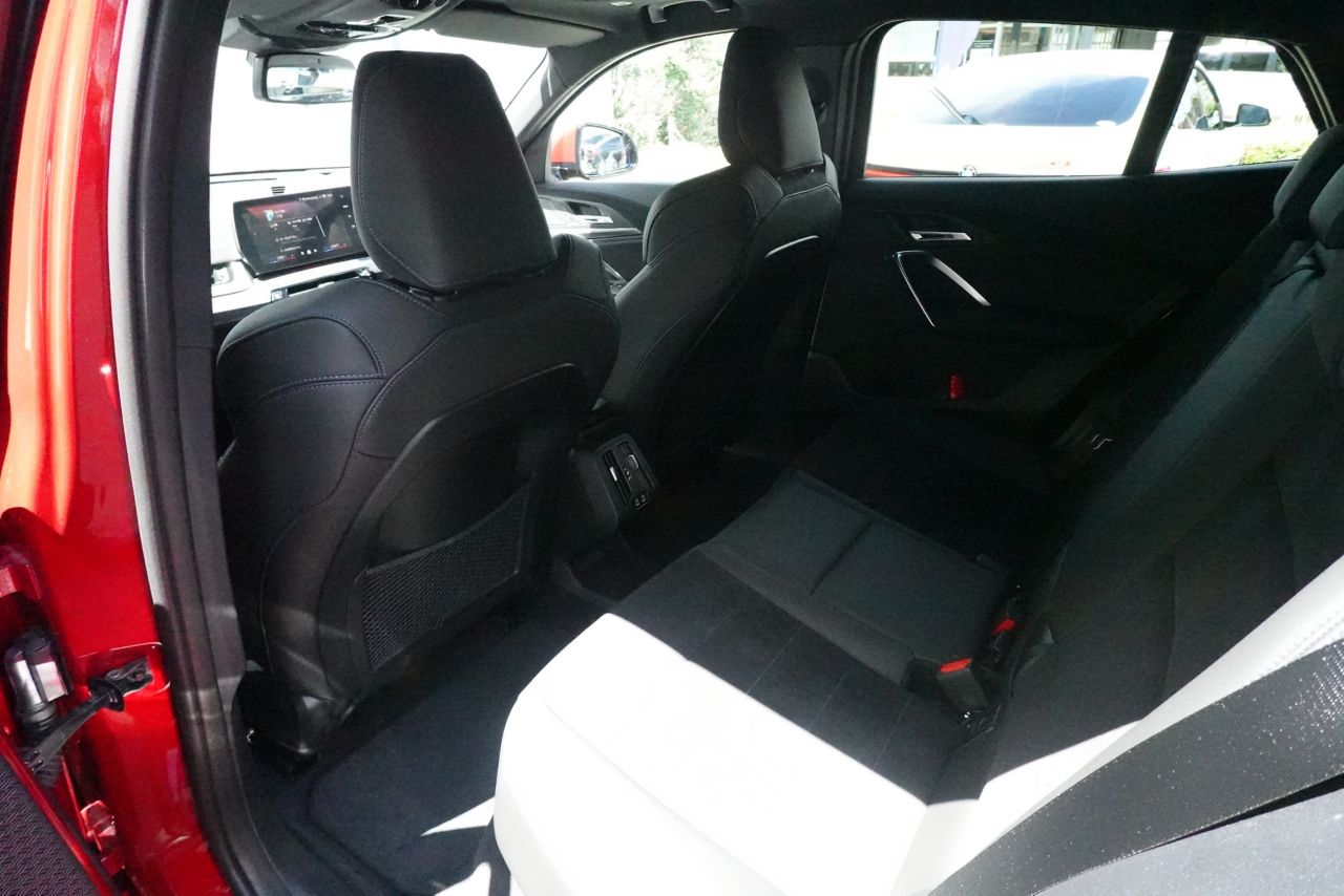 iX2 xDrive30 MSP