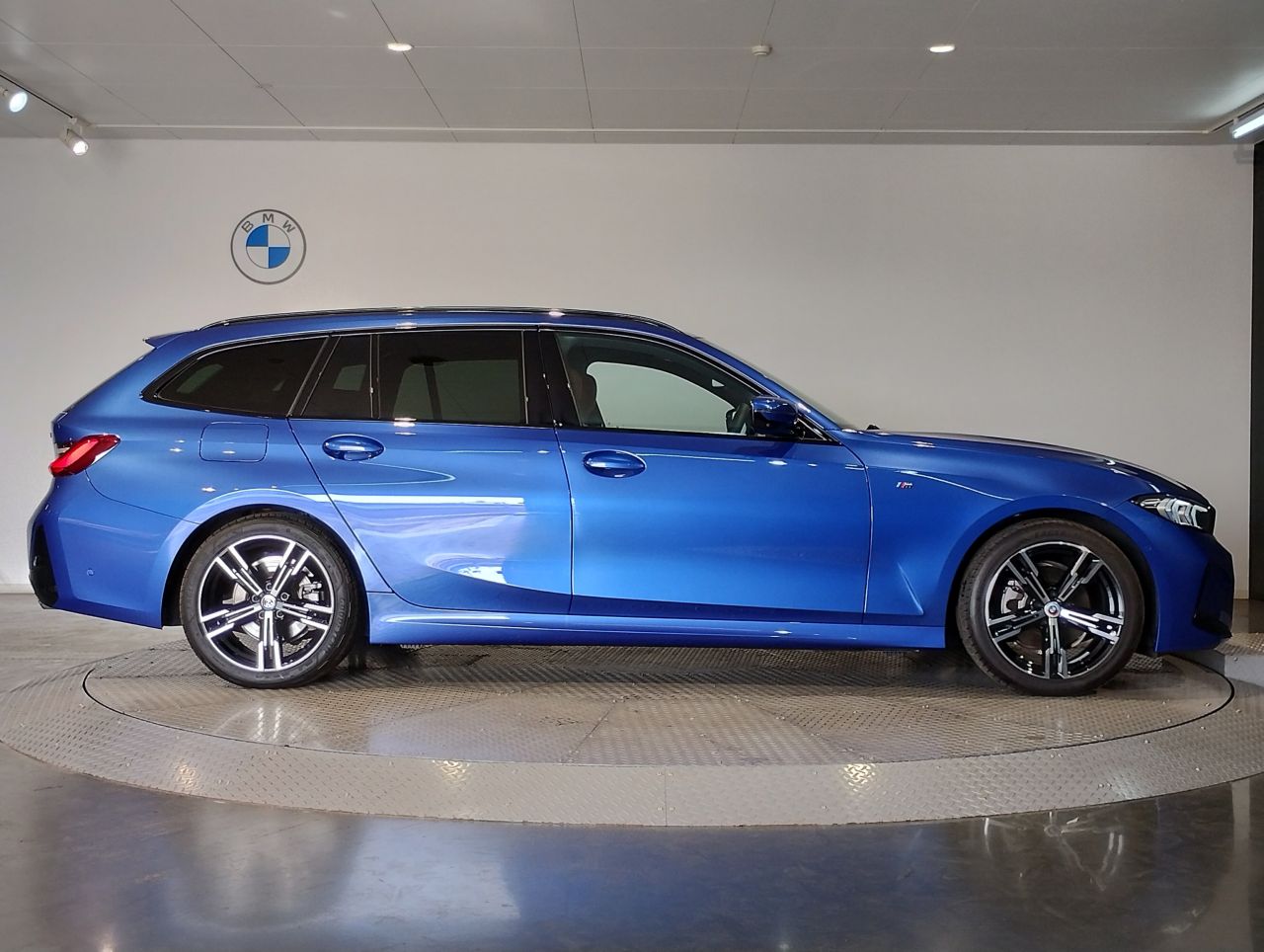 G21 320i Touring LCI RHD