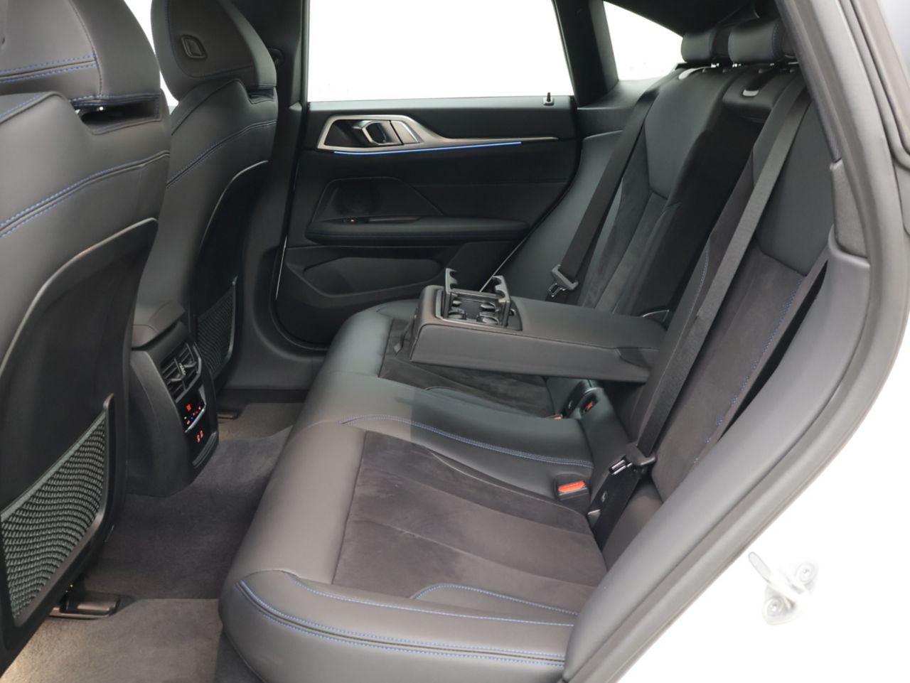 G26 i4 eDrive40 RHD