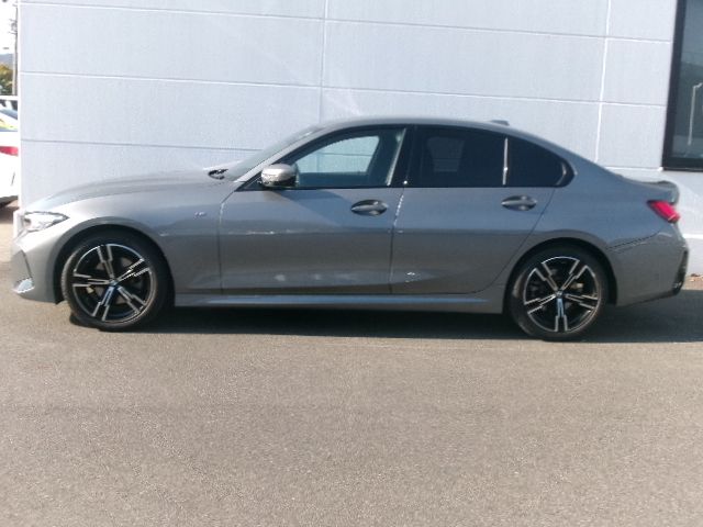 320d xDrive Berline RHD