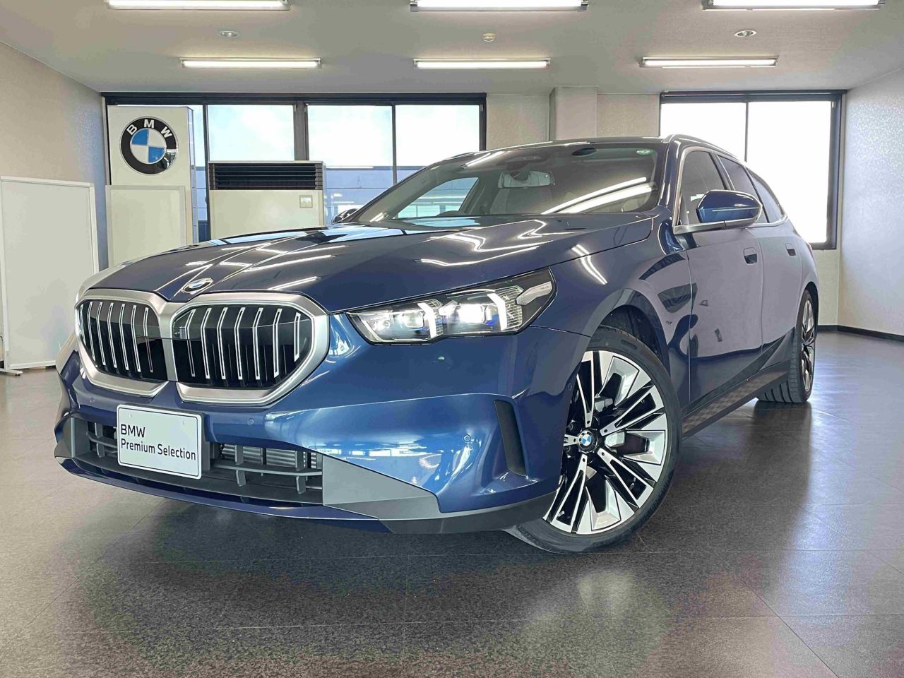 523d xDrive Touring Exclusive