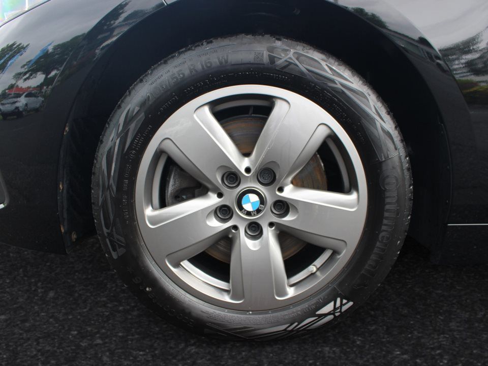 BMW 118