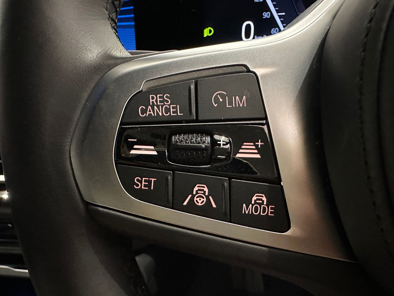 G26 i4 eDrive40 RHD