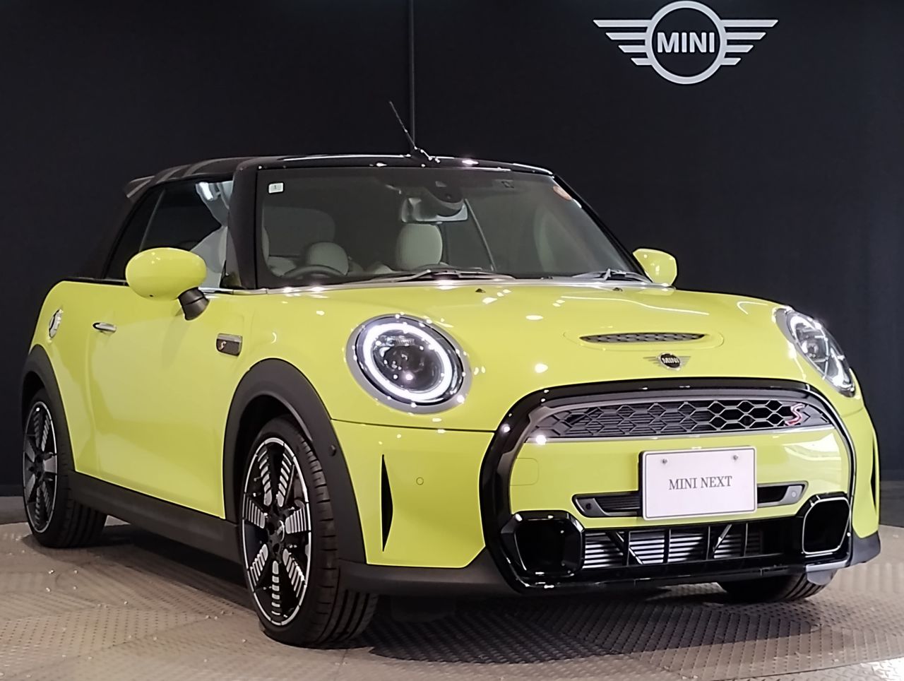 MINI Cooper S Convertible RHD
