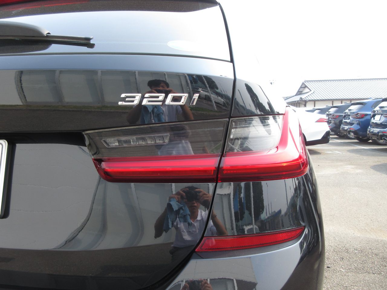 G21 320i RHD