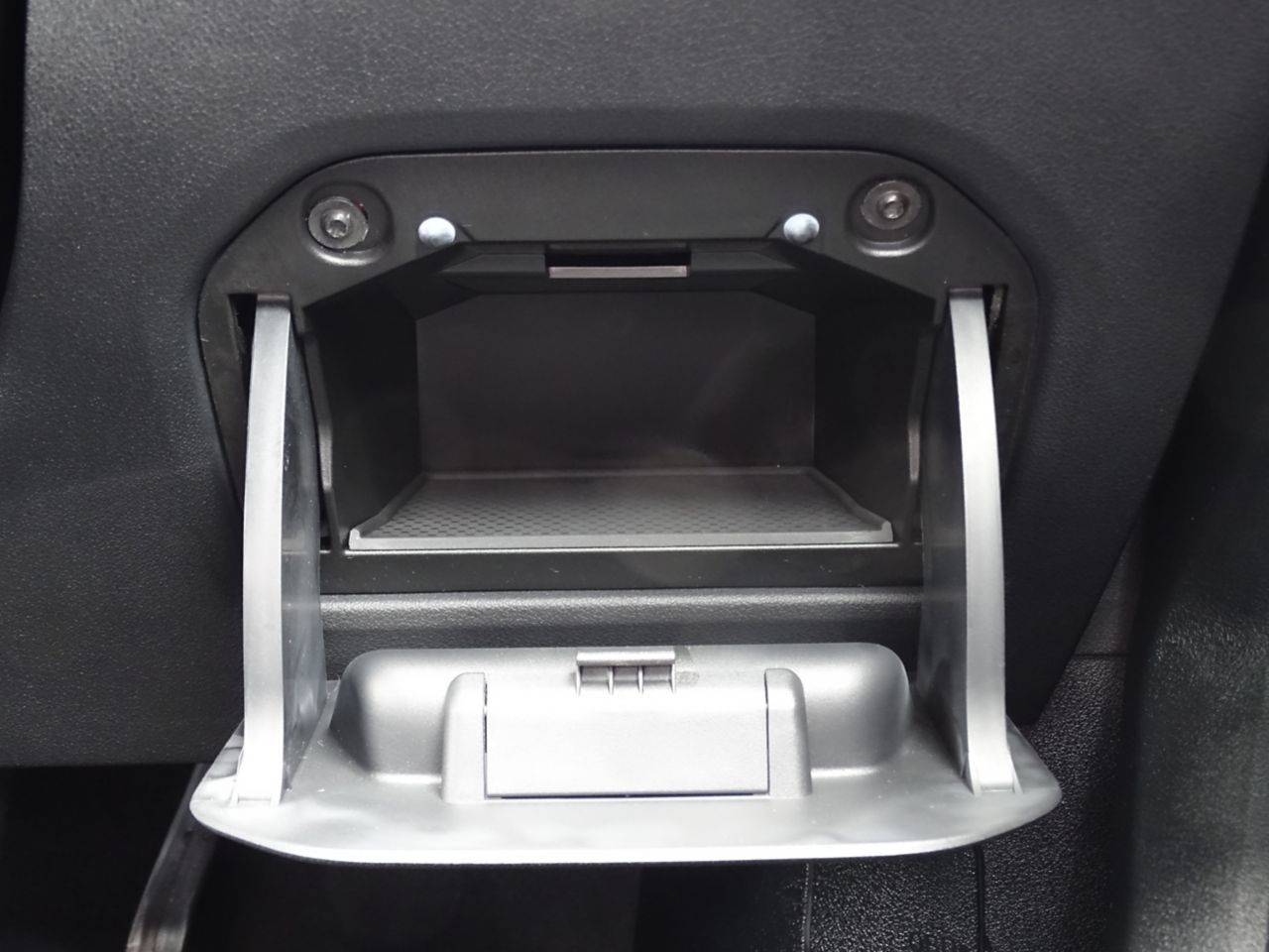 F40 118d Sports Hatch 5-door B47 2.0d