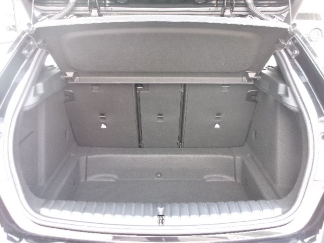 F40 118d Sports Hatch 5-door B47 2.0d