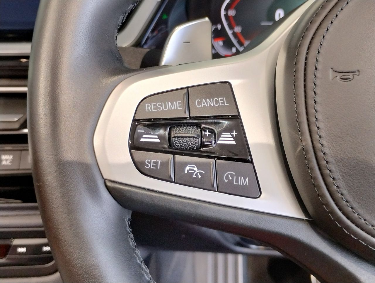 G29 z4 sDrive20i RHD