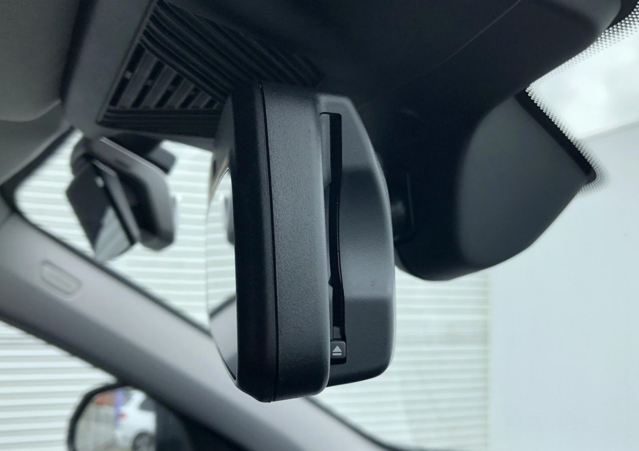 120 Sport Sports Hatch