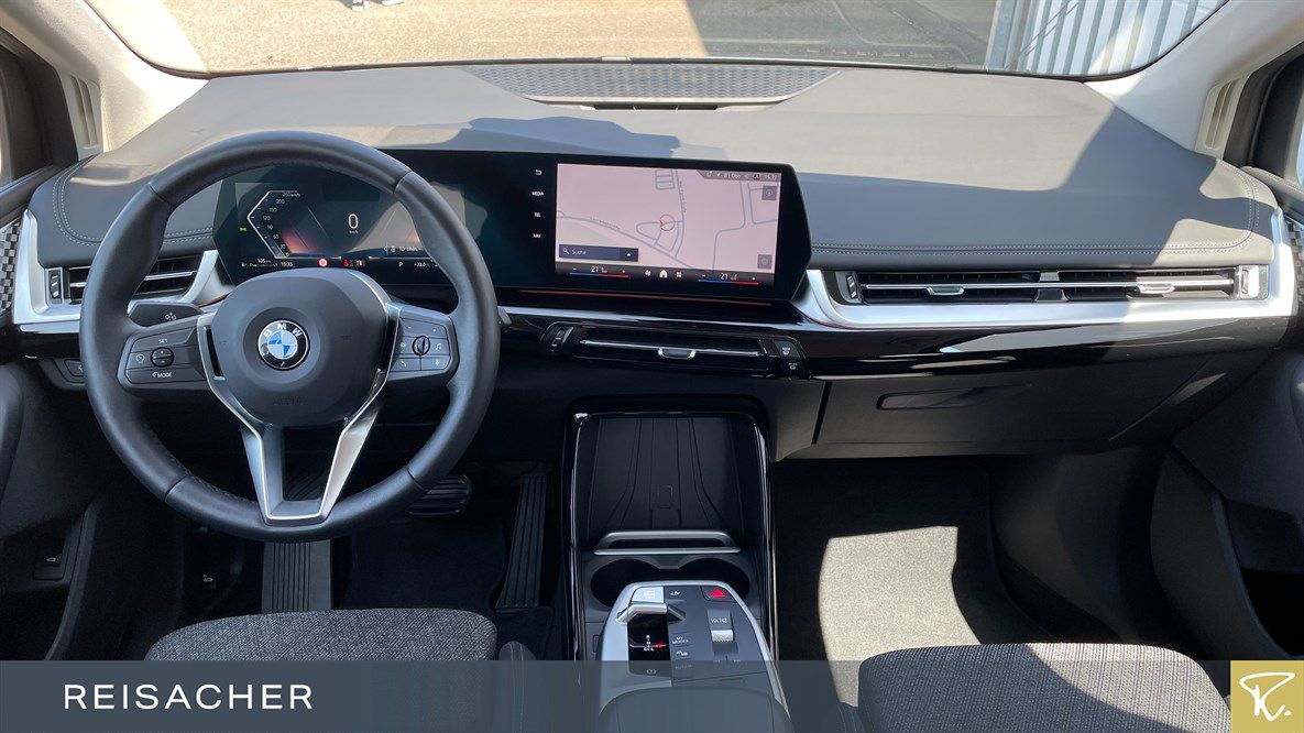 BMW 218