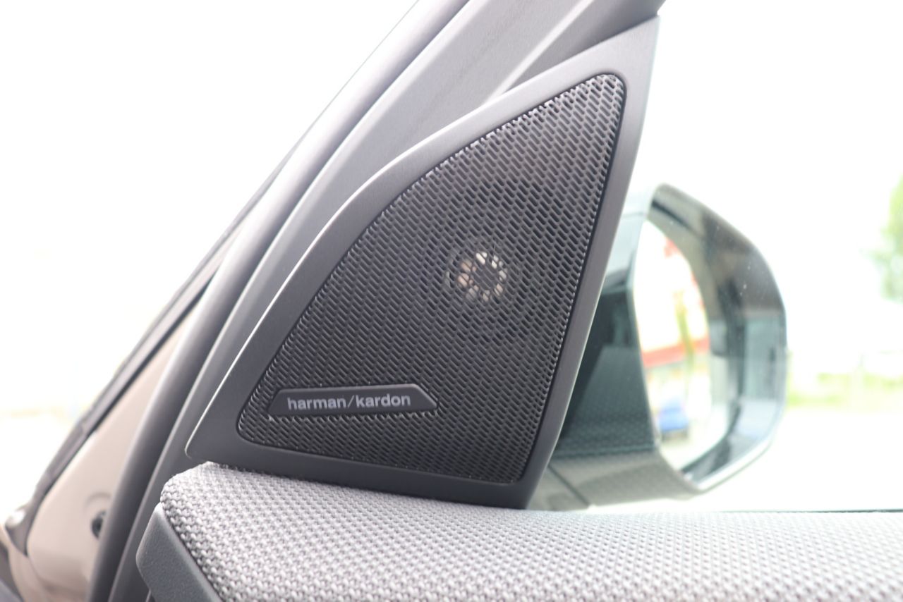 X3 M50 US