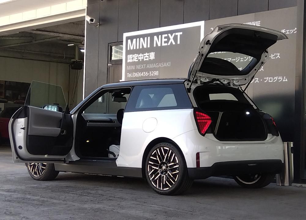 J01 MINI Cooper SE
