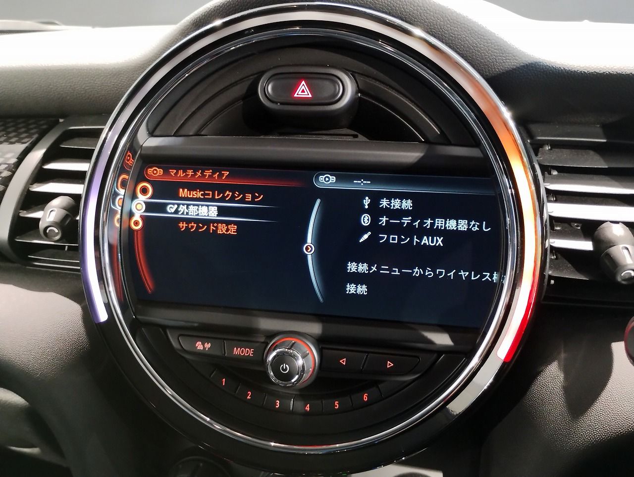 F55 COOPER S D(AT)