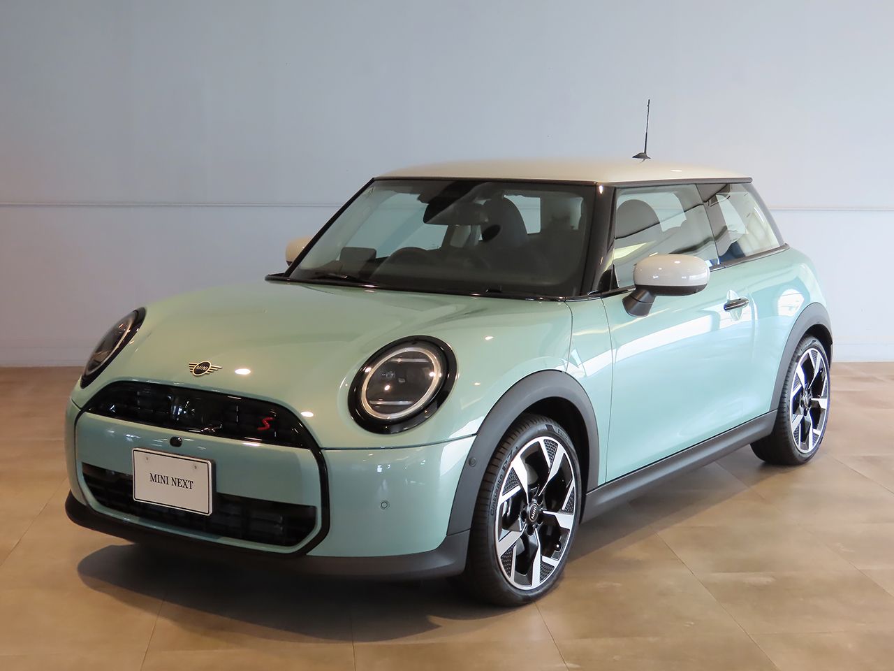 THE NEW MINI COOPER (3 DOOR) S