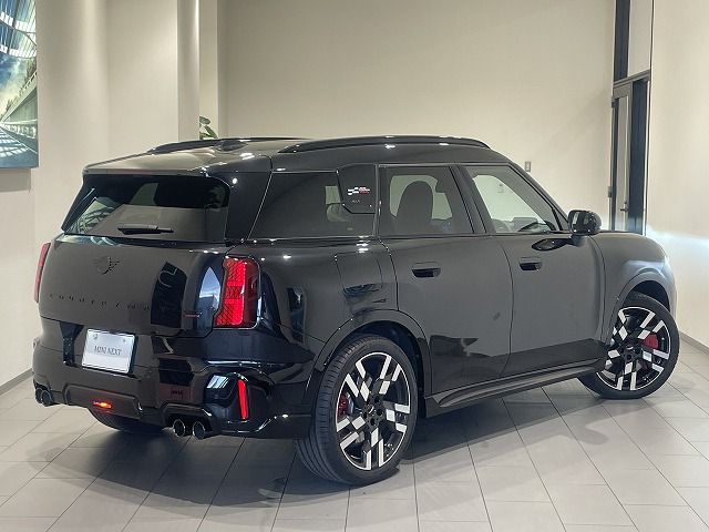U25 MINI John Cooper Works Countryman ALL4