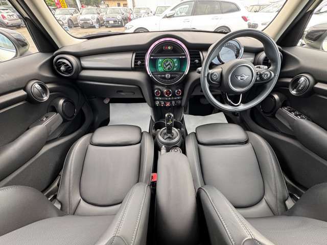 MINI F55 Cooper D 5dr Hatch LCI