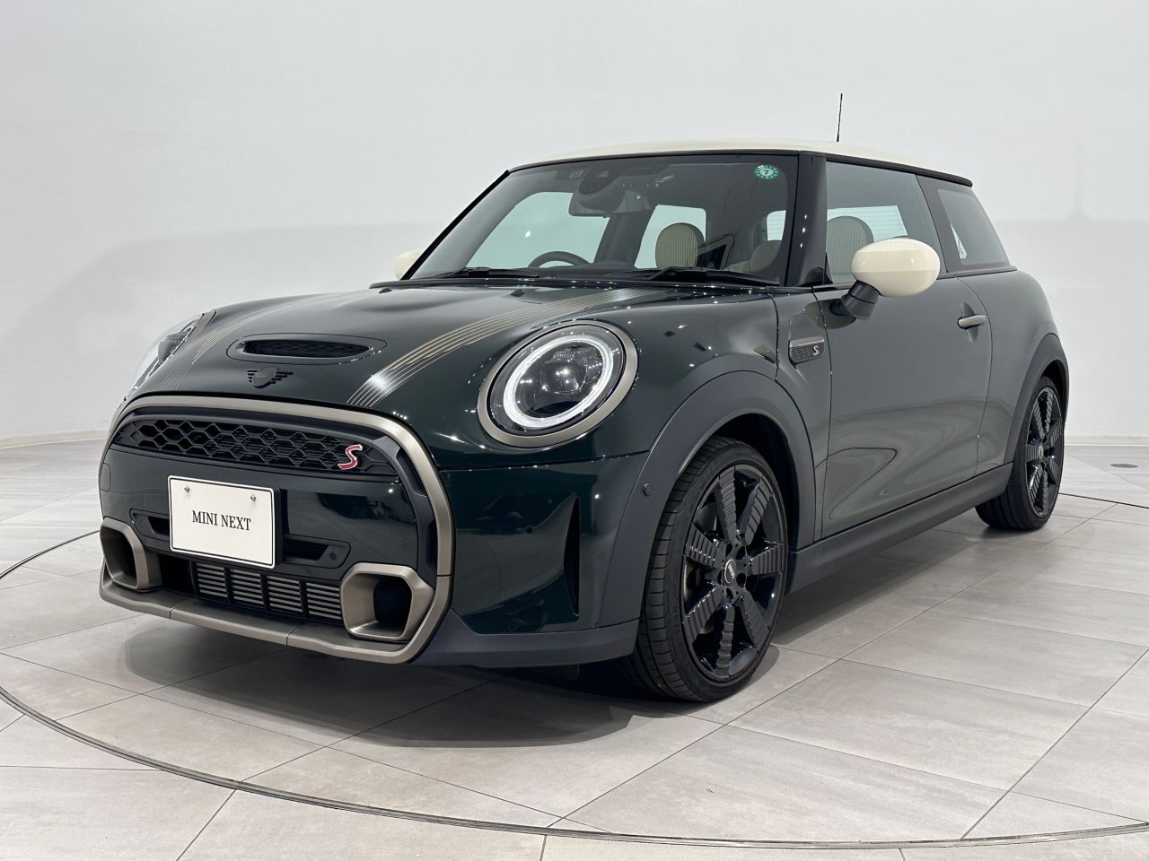 THE NEW MINI COOPER S 3 DOOR