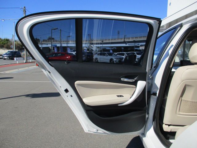 118D 5DOOR RHD