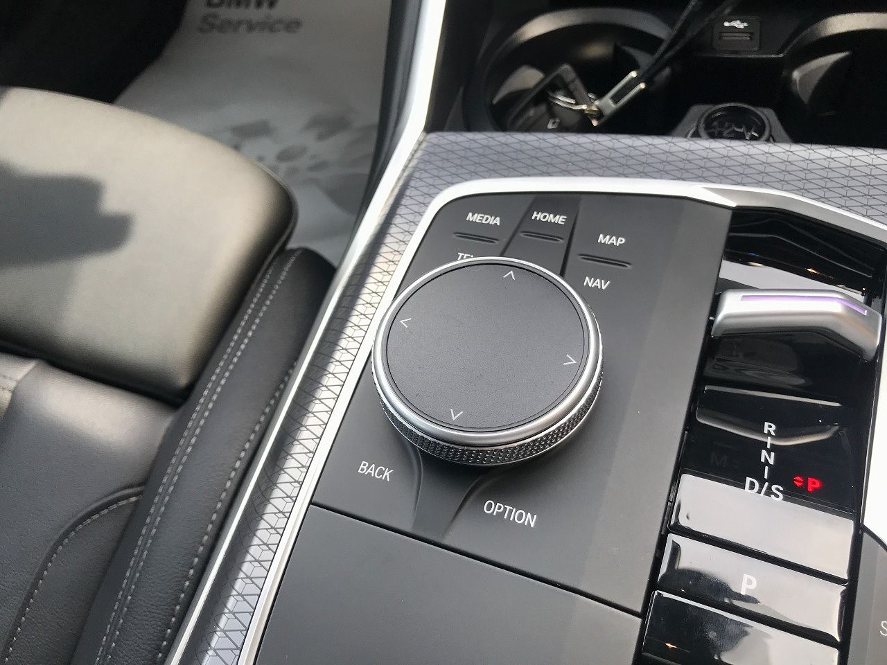 320d xDrive Berline RHD