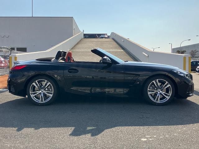 G29 z4 sDrive20i RHD