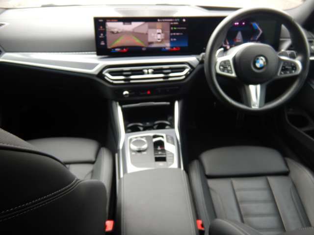 320d xDrive Berline RHD