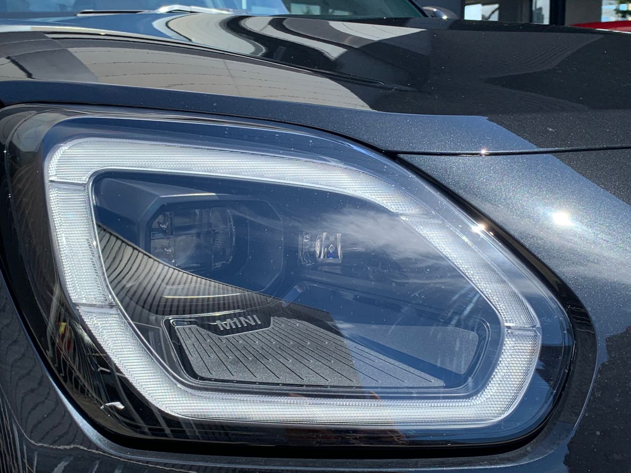 ALL-ELECTRIC MINI COUNTRYMAN SE ALL4