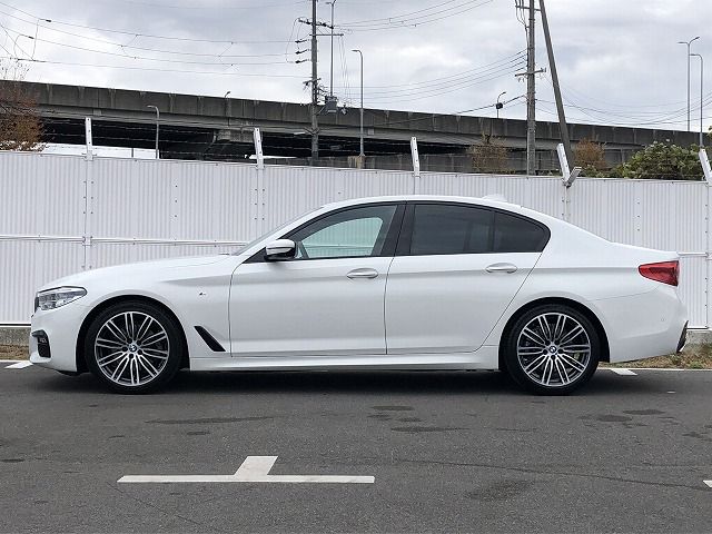 523I