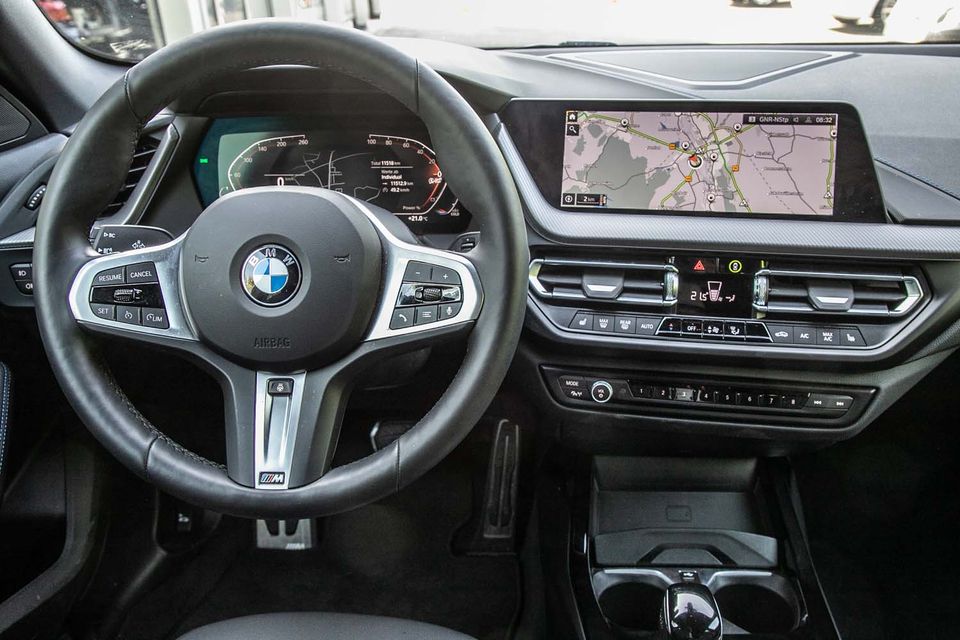 BMW 218