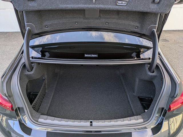 320d xDrive Berline RHD