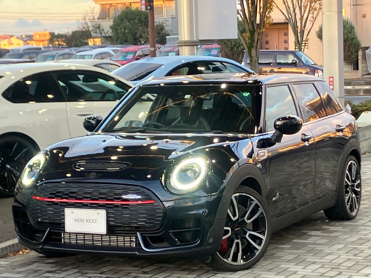 THE MINI JOHN COOPER WORKS CLUBMAN.